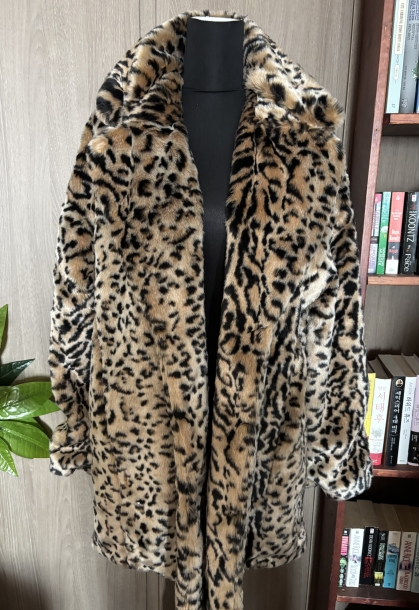 ZARA leopard half coat 