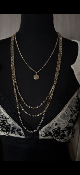Layered necklace 