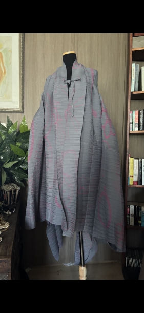 Issei miyake FETE poncho 