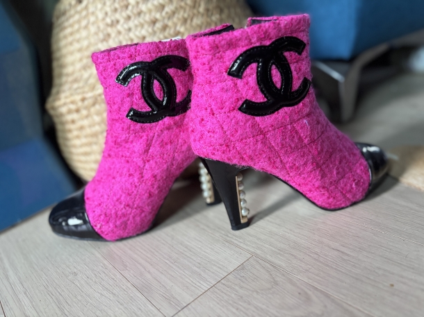 90s Chanel ankle boots 